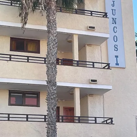 Juncos I Apartment